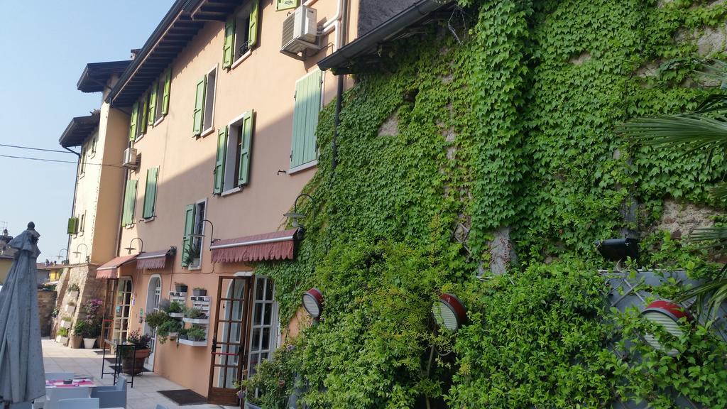Albergo Al Cacciatore Tortellinando ヴァレッジョ・スル・ミンチョ エクステリア 写真